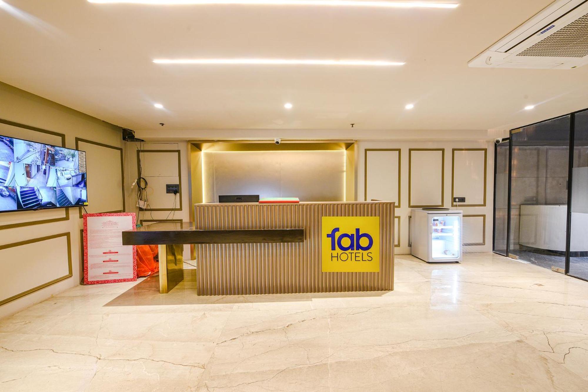 Fabhotel Prime Qotel Janakpuri Delhi  Exterior photo