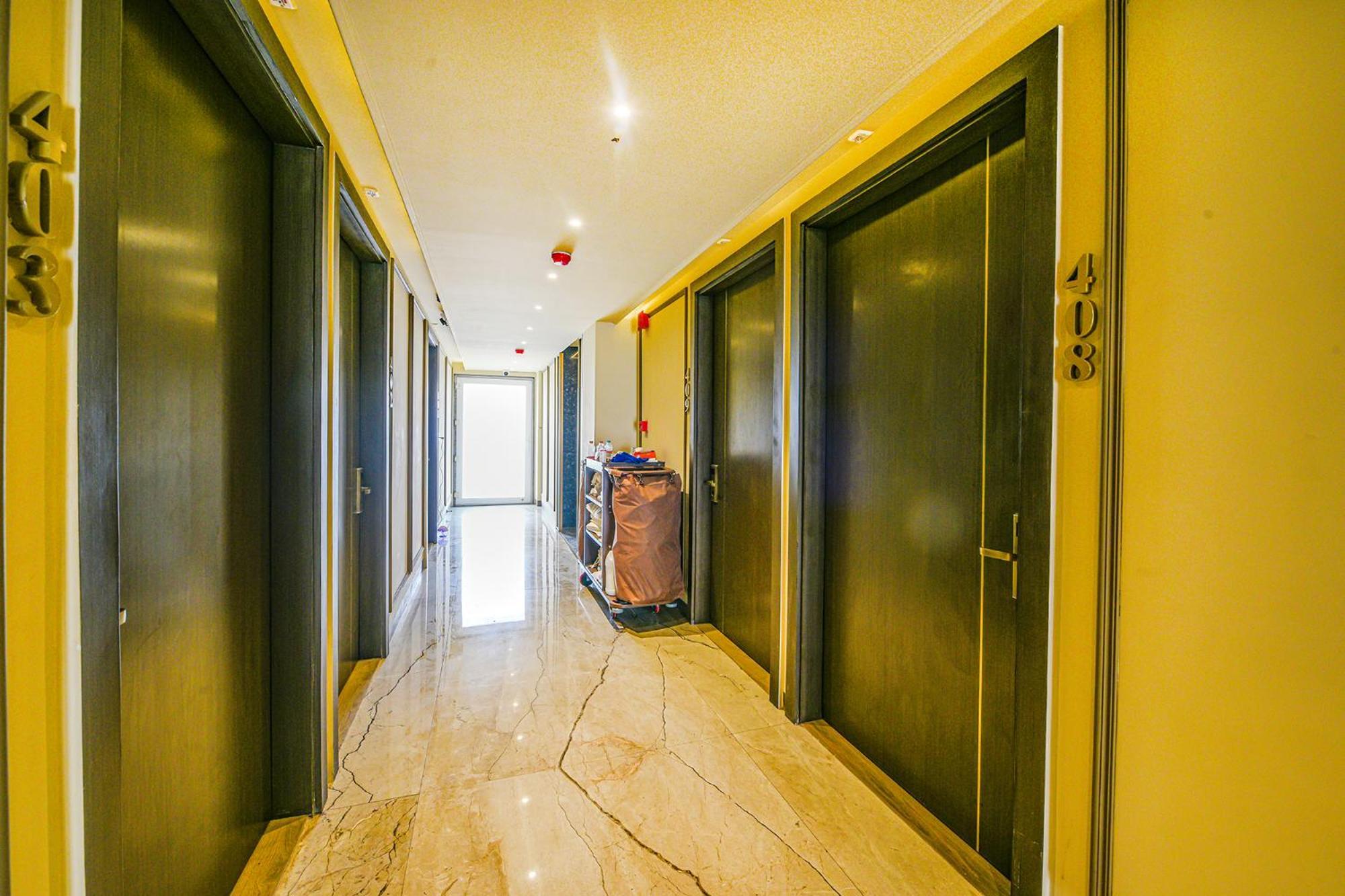 Fabhotel Prime Qotel Janakpuri Delhi  Exterior photo