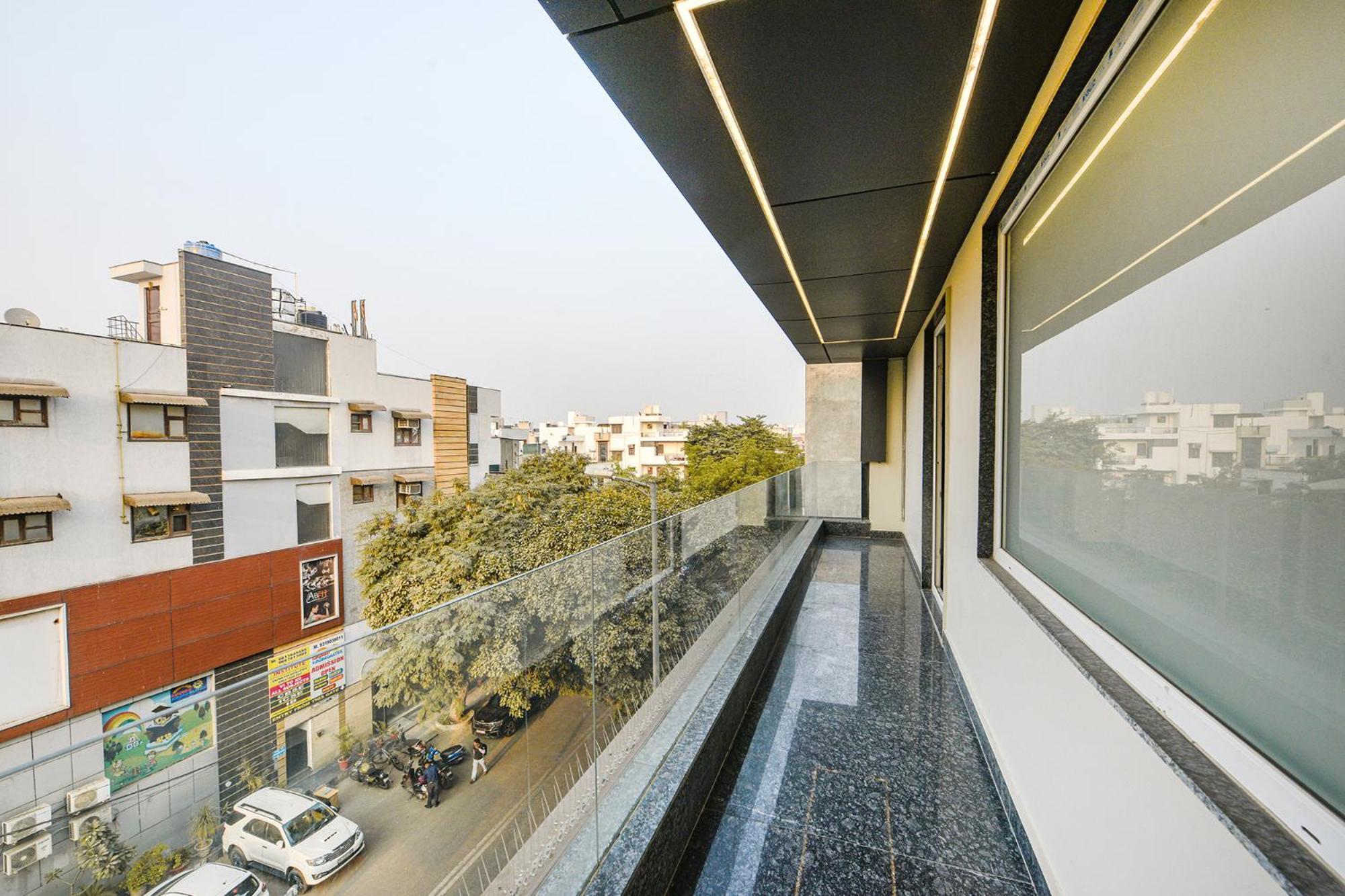 Fabhotel Prime Qotel Janakpuri Delhi  Exterior photo